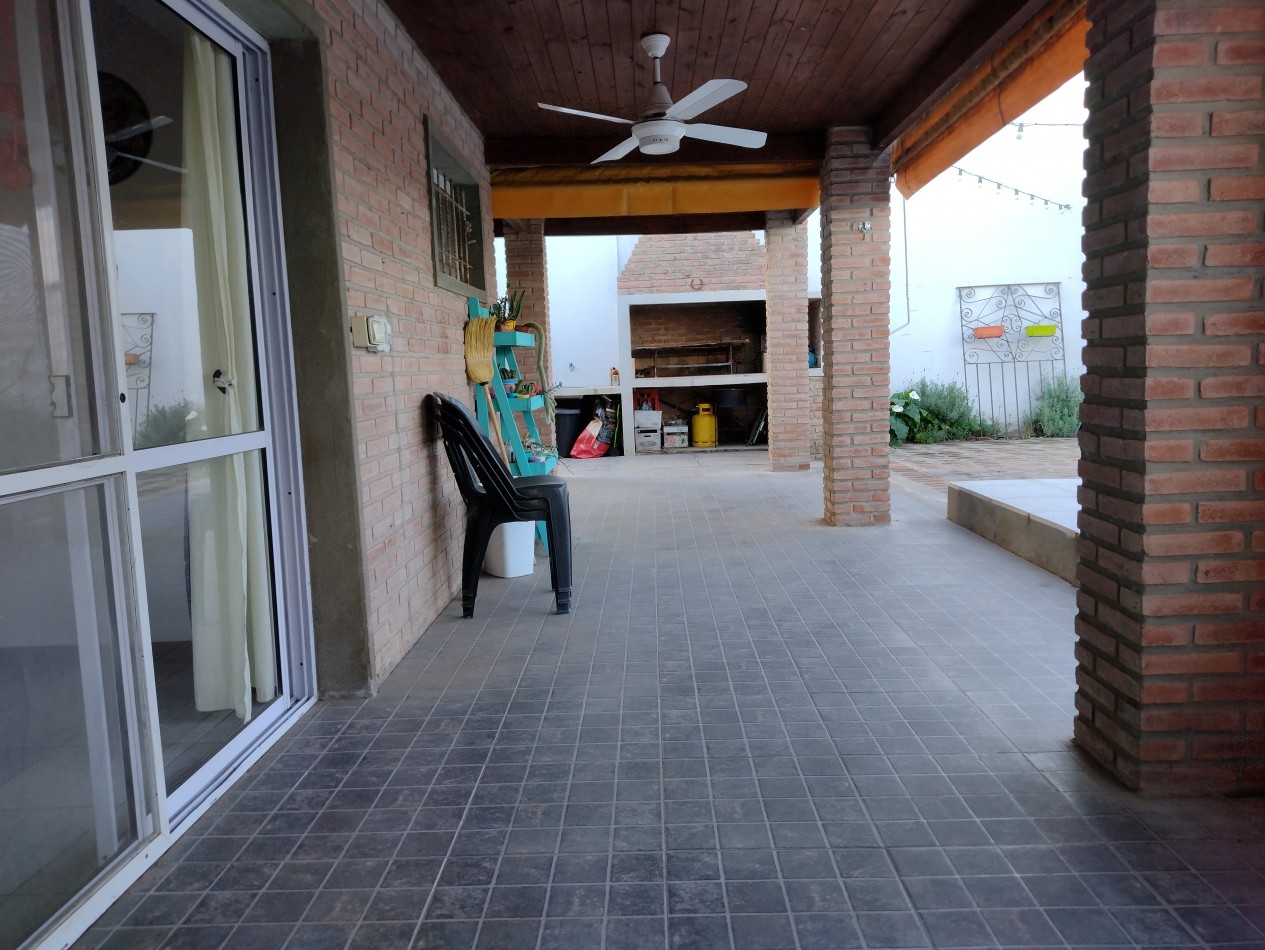 Casa de tres dormitorios Totoras