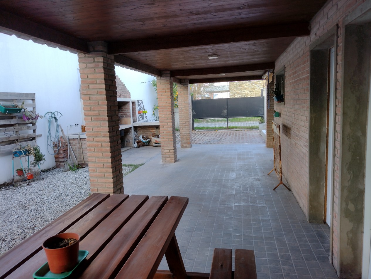 Casa de tres dormitorios Totoras