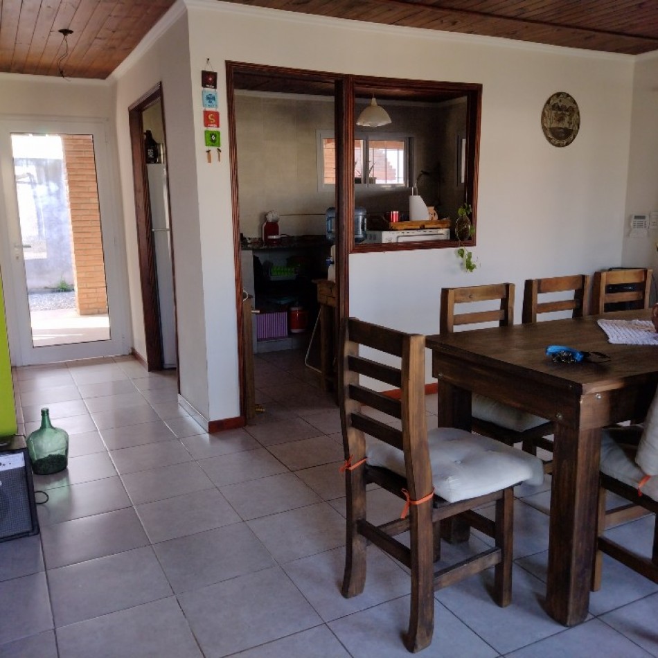 Casa de tres dormitorios Totoras