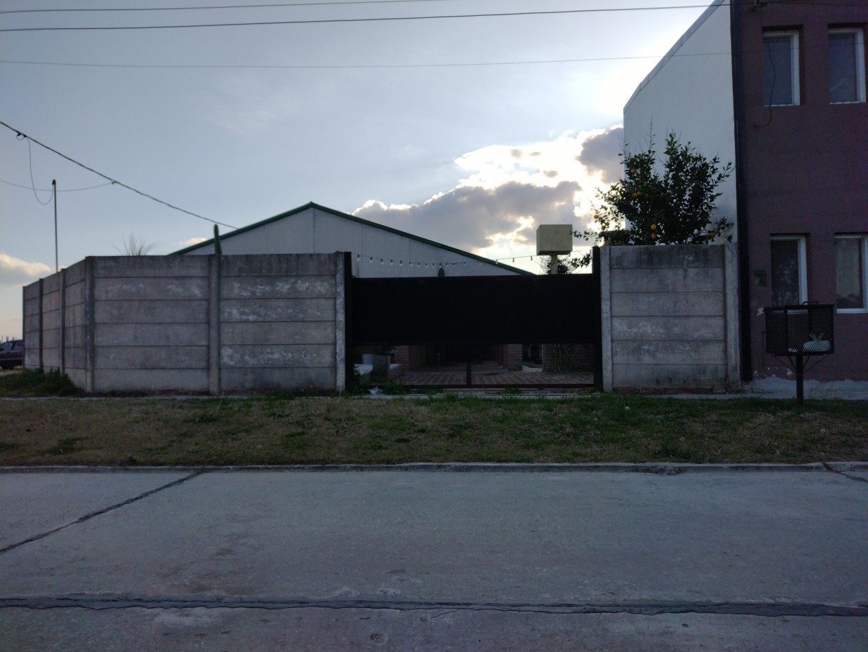 Casa de tres dormitorios Totoras