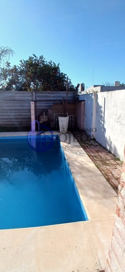 Casa con pileta a la venta en centeno 