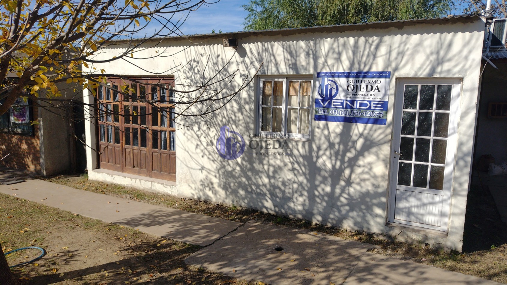Casa de Dos Dormitorios con local comercial
