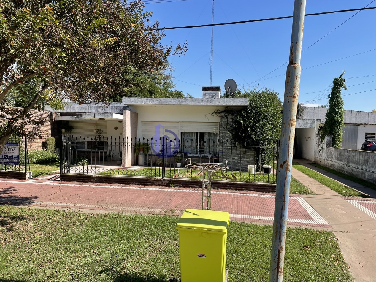 Casa de Tres Dormitorios en Venta San Genaro 