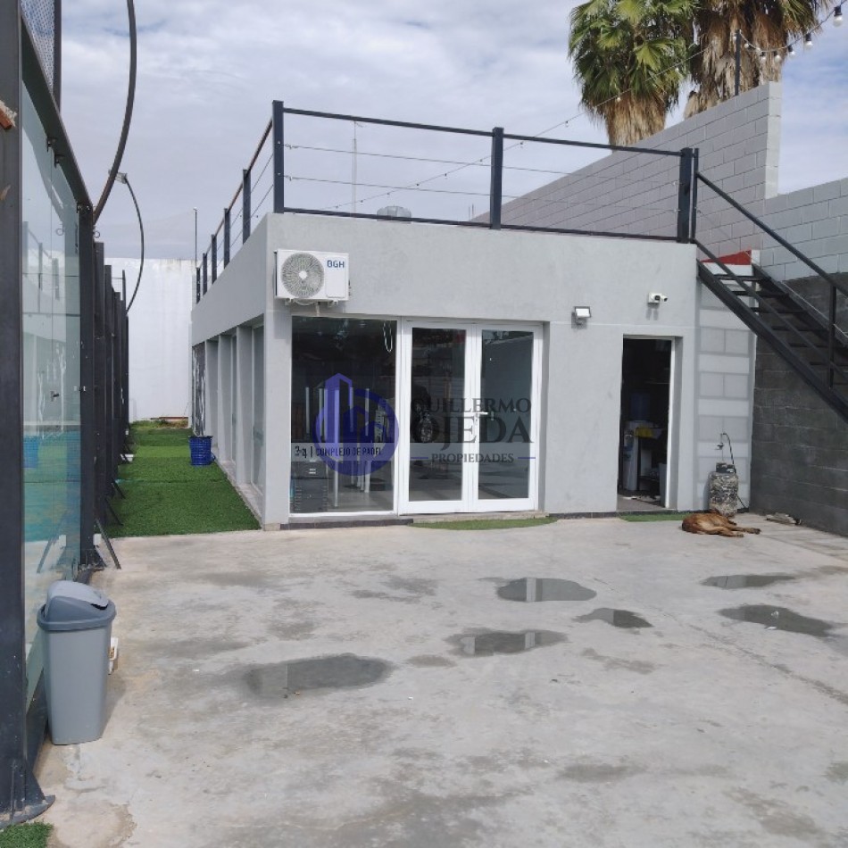 Complejo Deportivo Canchas de Padel con Salon Comercial