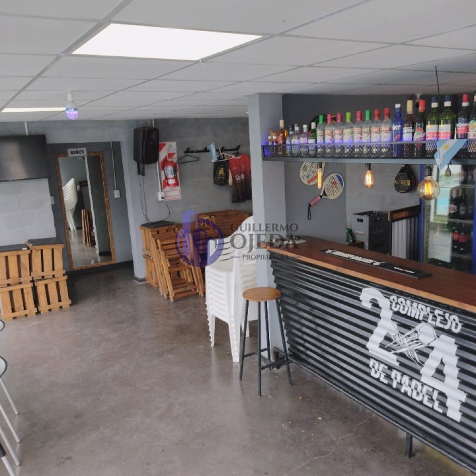Complejo Deportivo Canchas de Padel con Salon Comercial