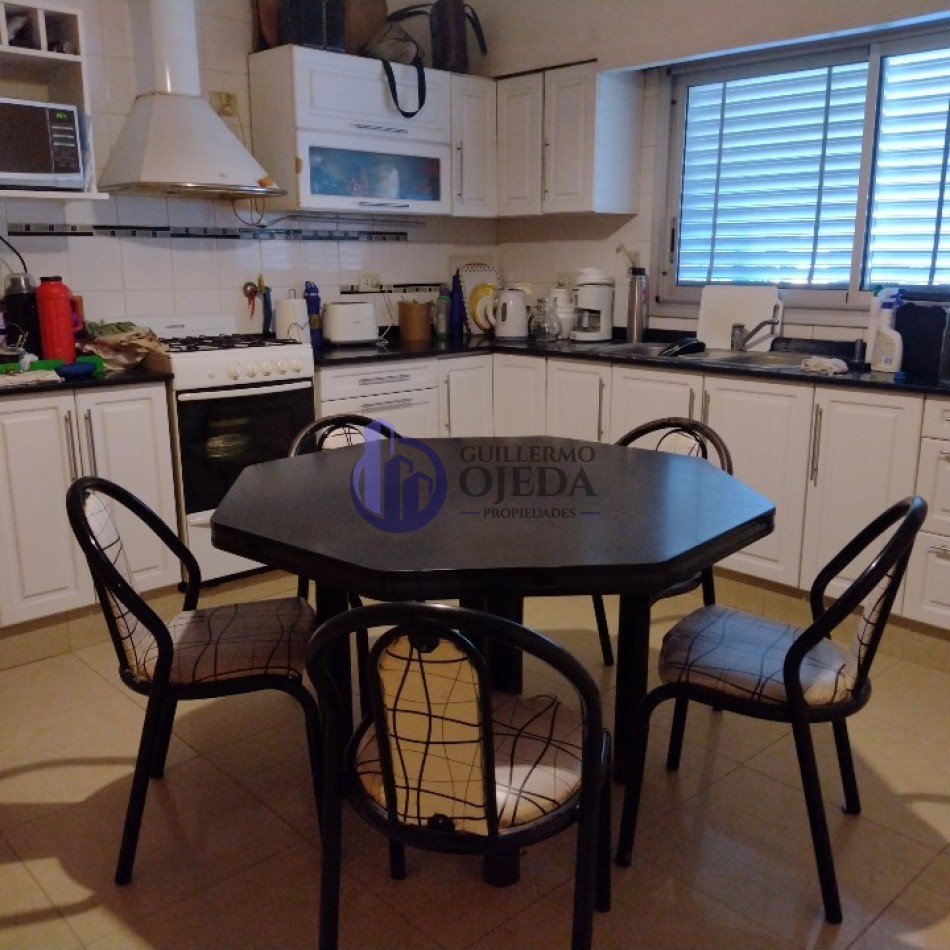 Casa en Venta de Cuatro Dormitorios