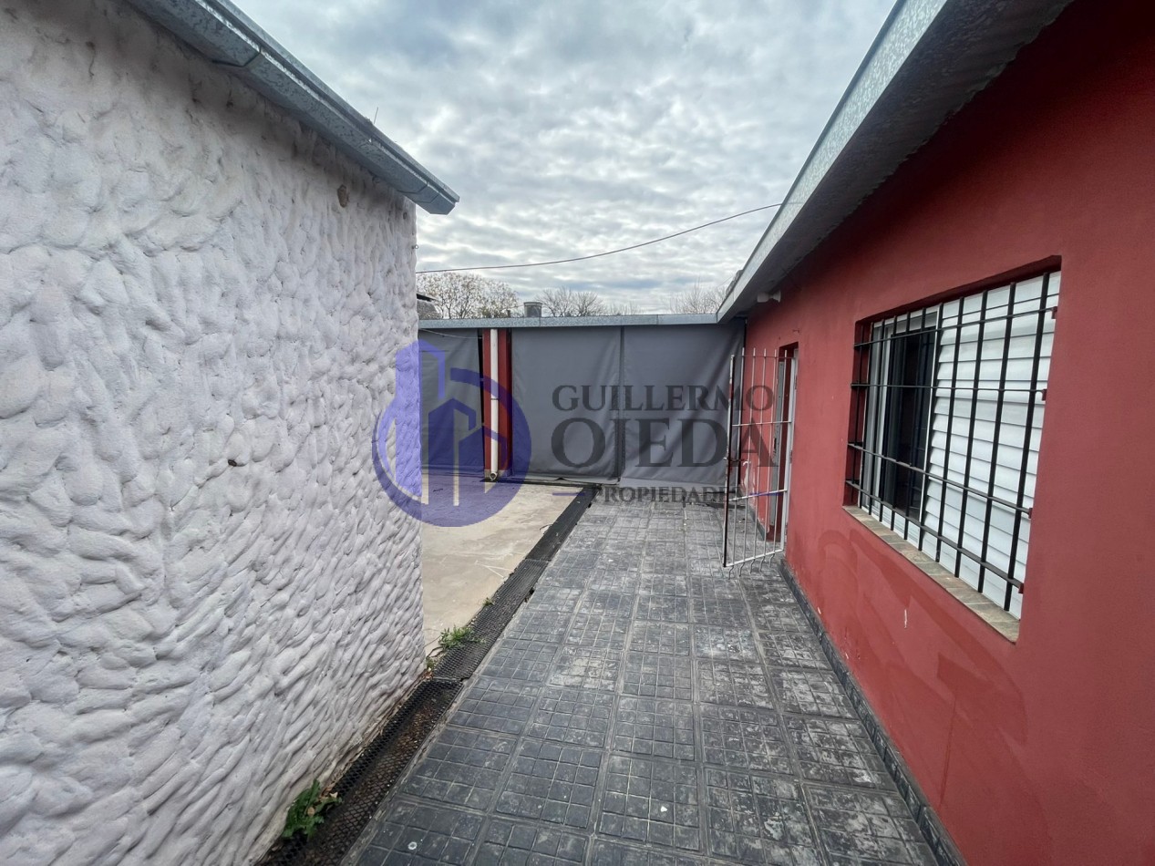 Casa de tres dormitorios ubicada en calle Rene Favaloro 1660