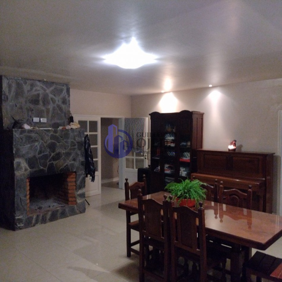 Casa en Venta de Cuatro Dormitorios