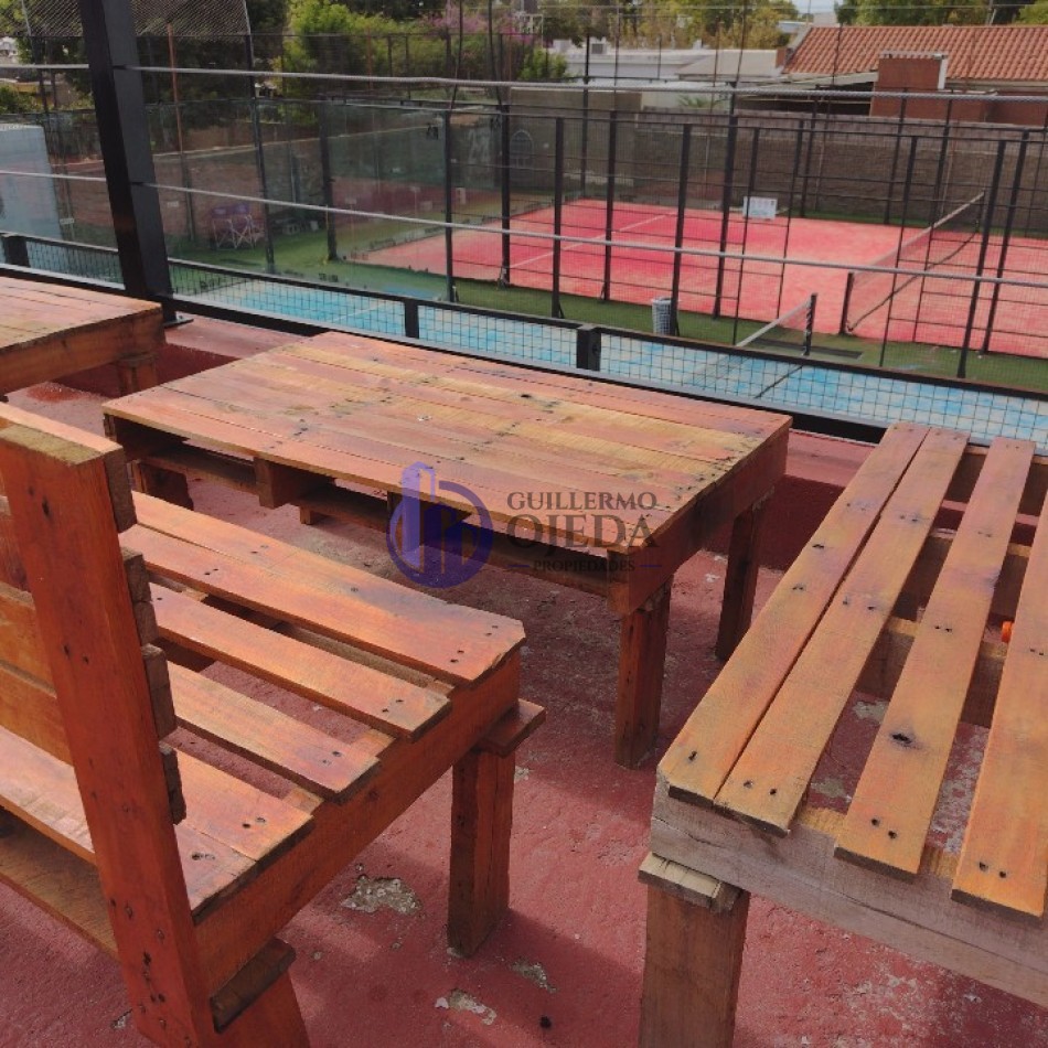 Complejo Deportivo Canchas de Padel con Salon Comercial