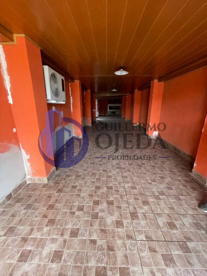 Casa de tres dormitorios ubicada en calle Rene Favaloro 1660